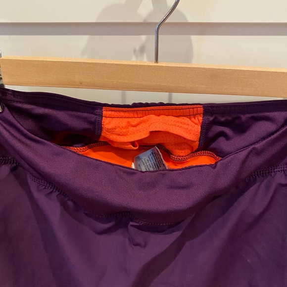 Athletic skirt/shorts - Picture 2 of 3